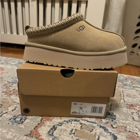 UGG | Shoes | Ugg Womens Tazz Color Mustard Seed Size 5 Brand New Never ...
